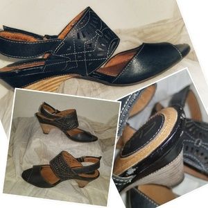 Black leather chunky heel